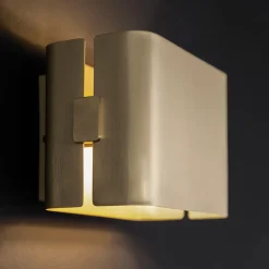 Vega Wall Lamp