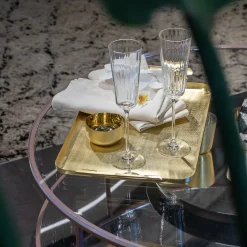 Velvet 1 tray with handles