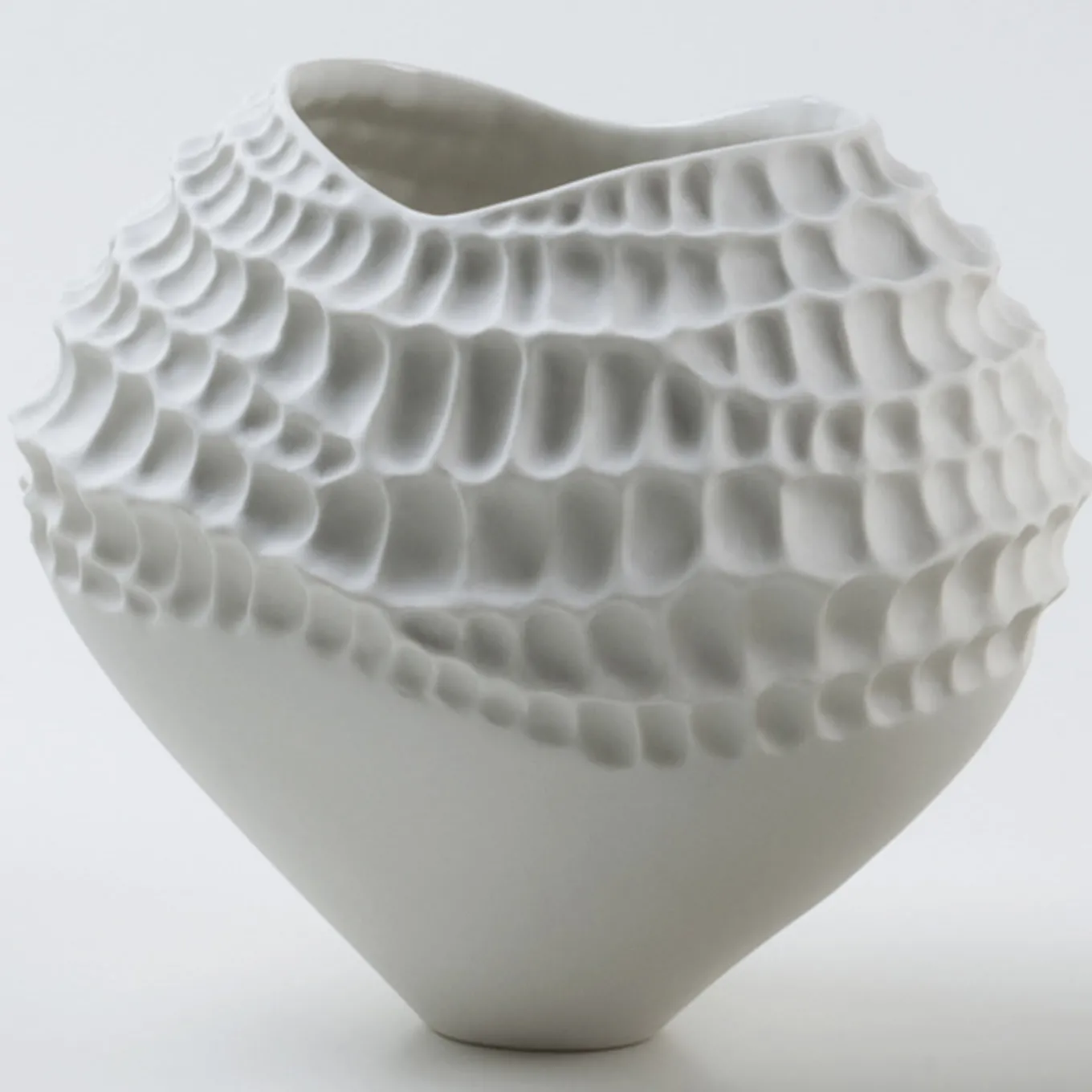 Verona White Sporos Vase