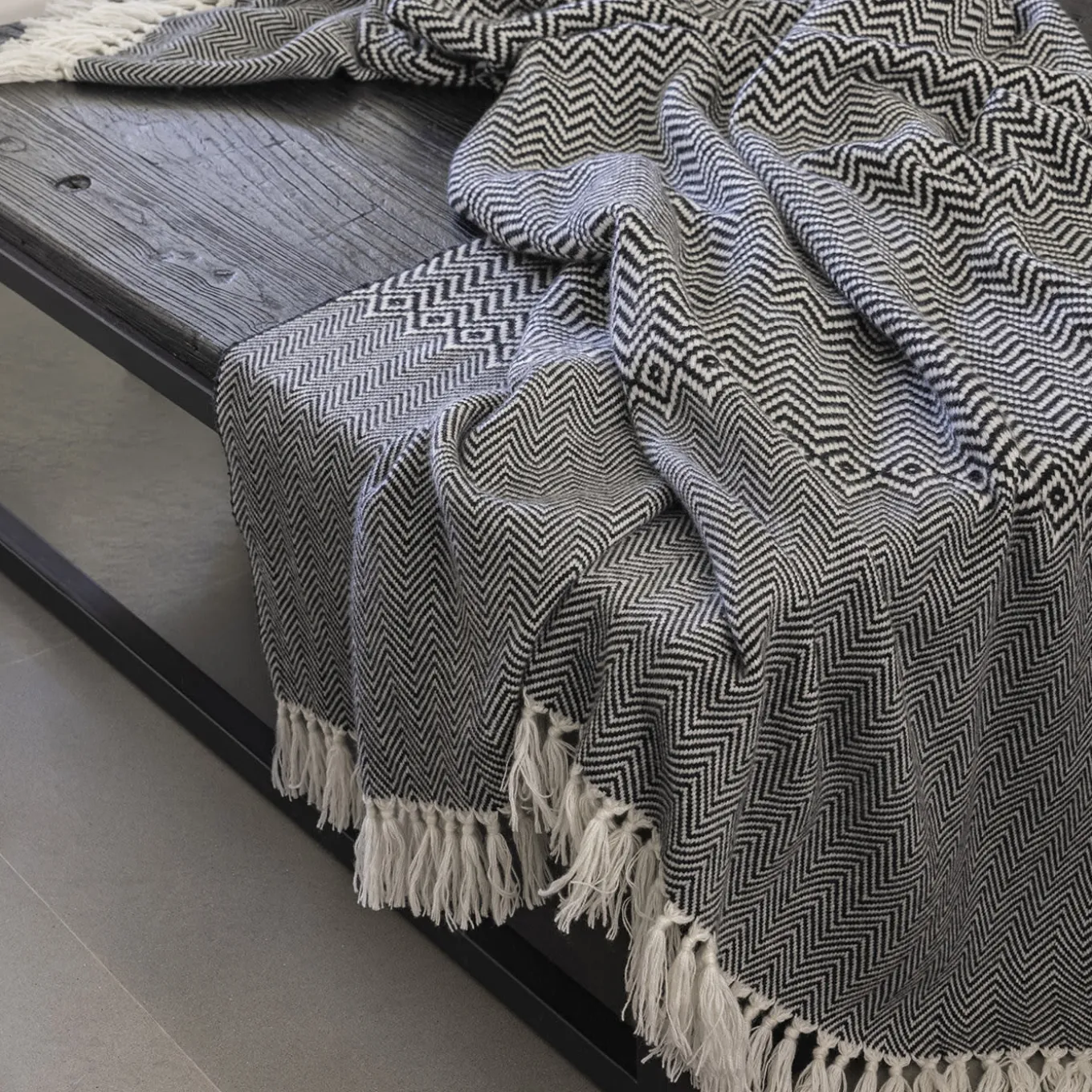 Vigo Herringbone Black-And-White Small Blanket