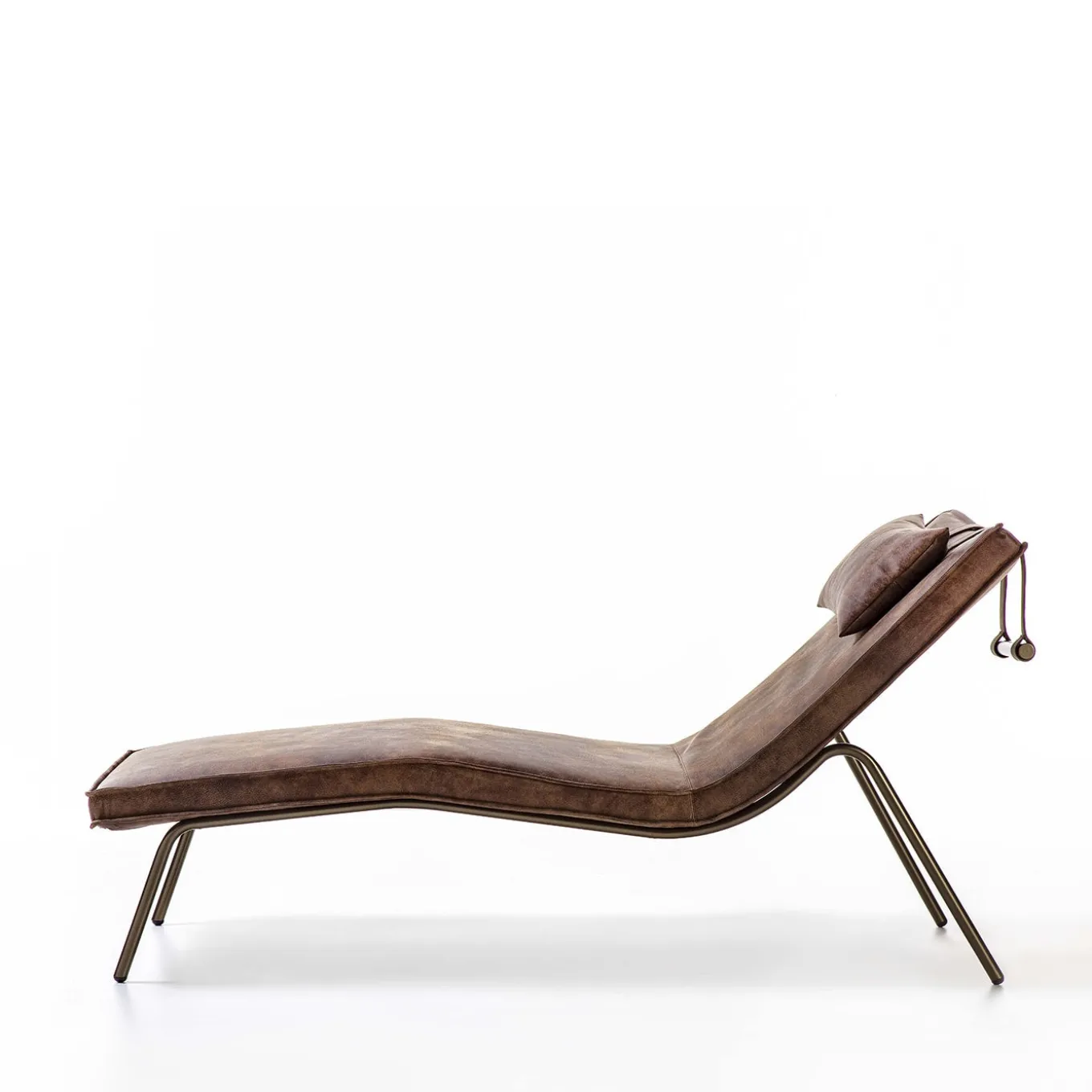 Vintage Brown Leather Chaise Longue