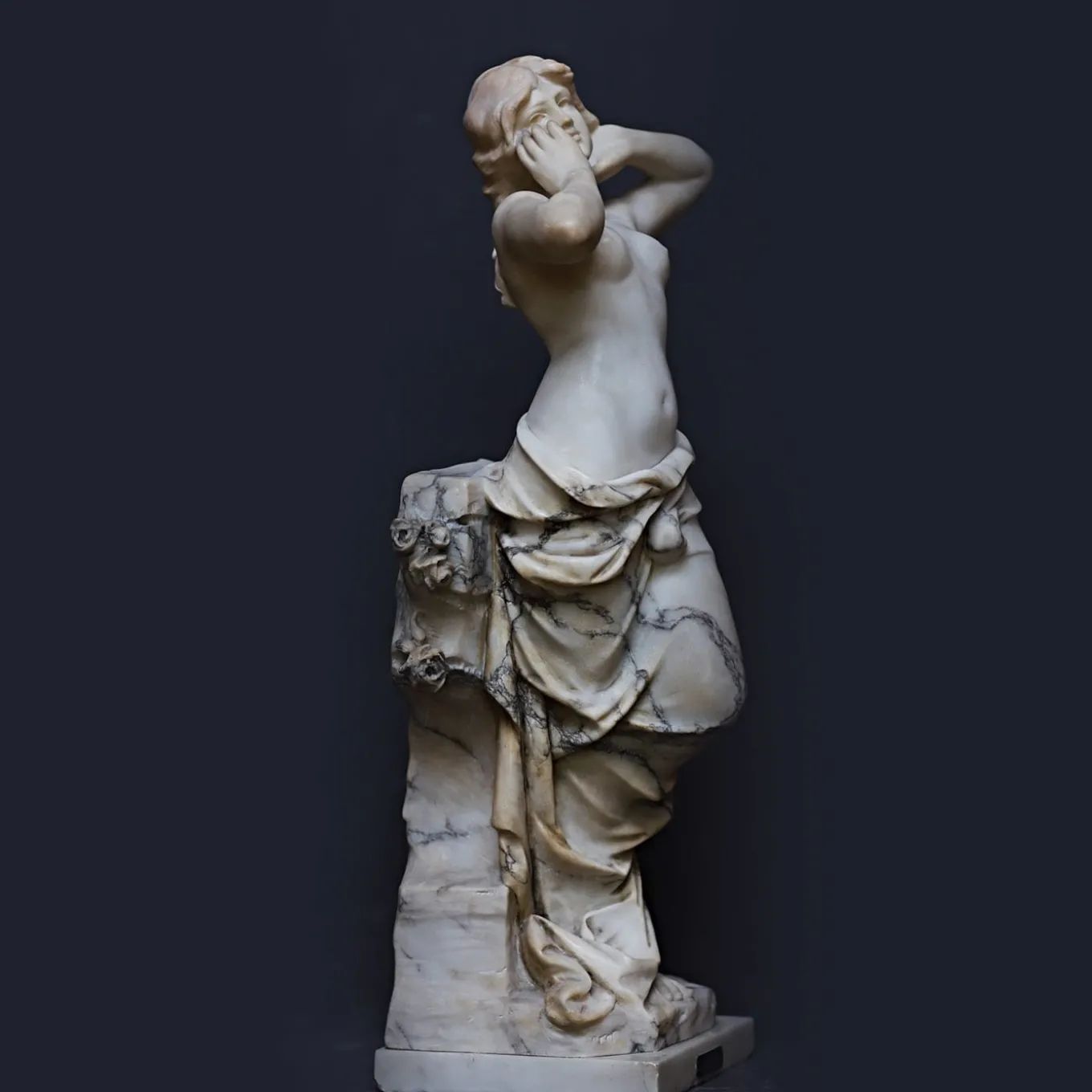 Visione Anthpomorphic Sculpture