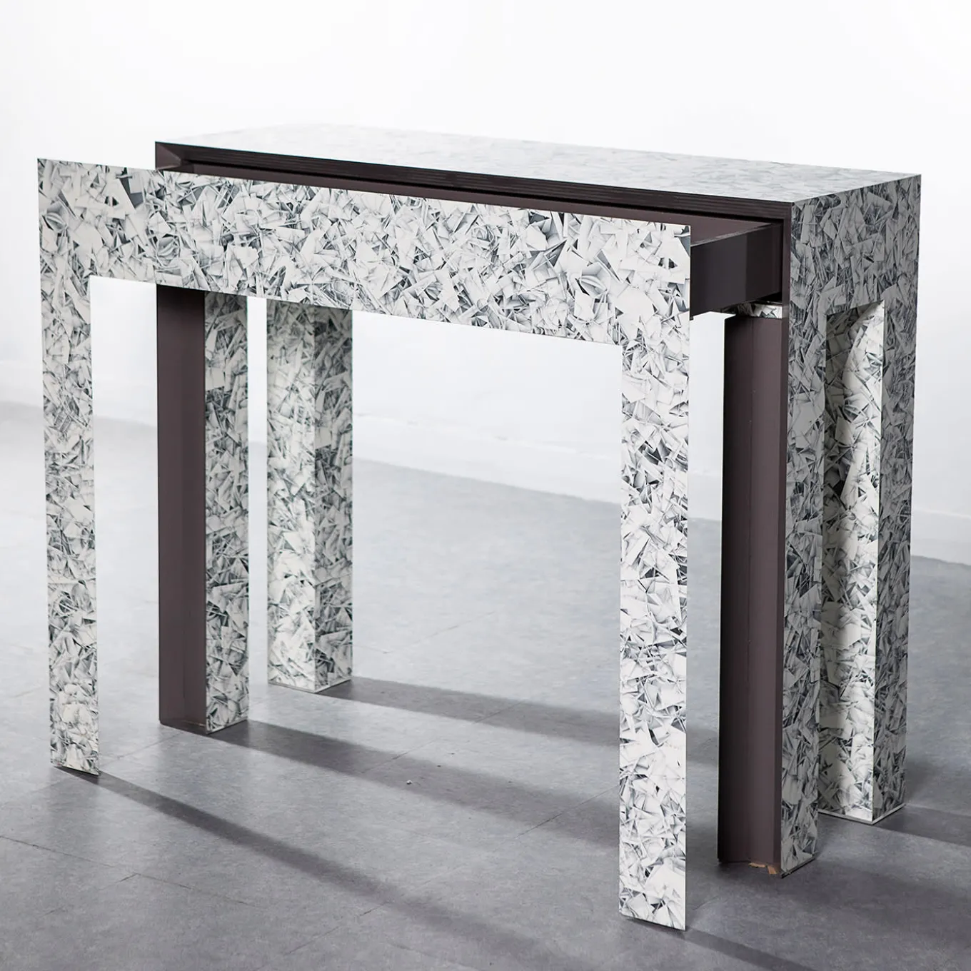 Vuoto Cubista Console