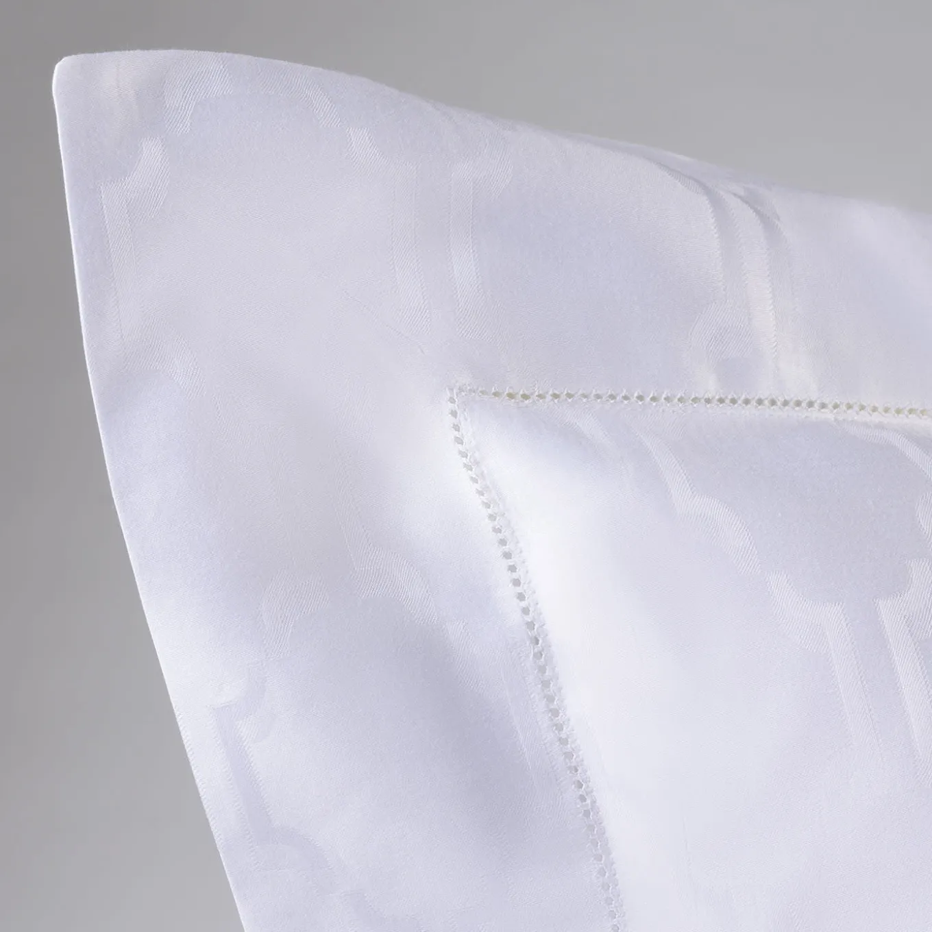 Waldorf Boudoir Rectangular Patterned White Pillowcase