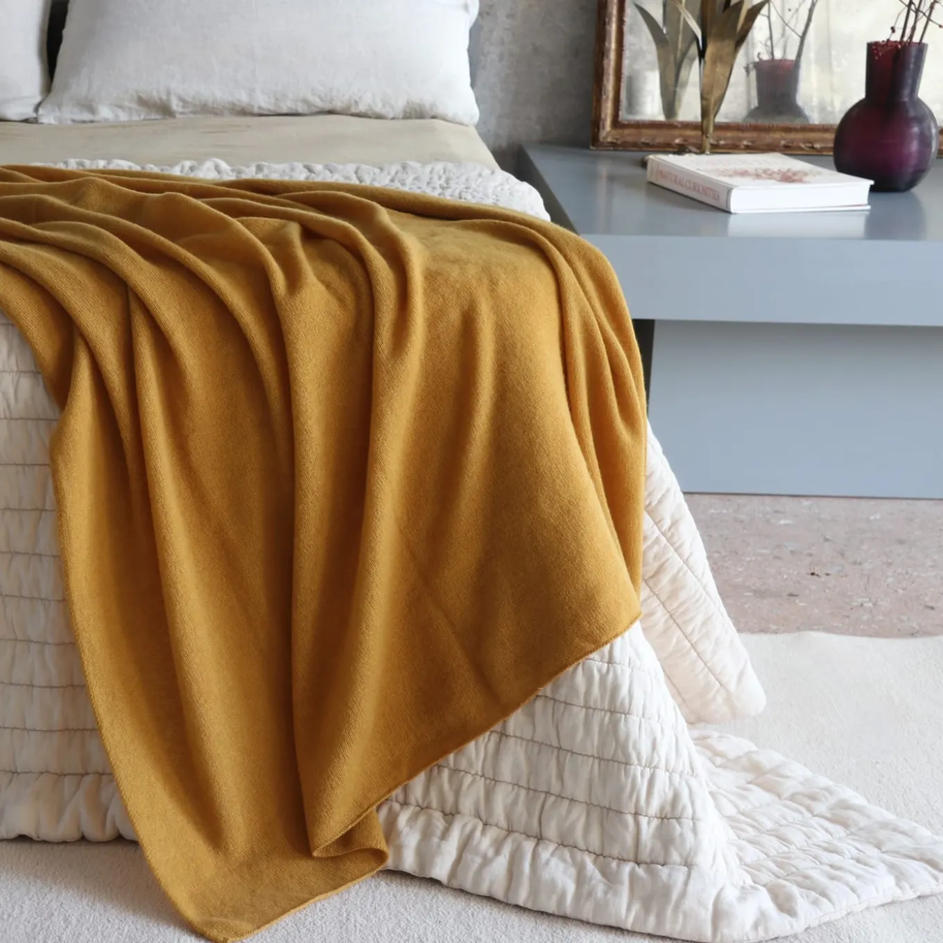 White New Wavy Linen Blanket