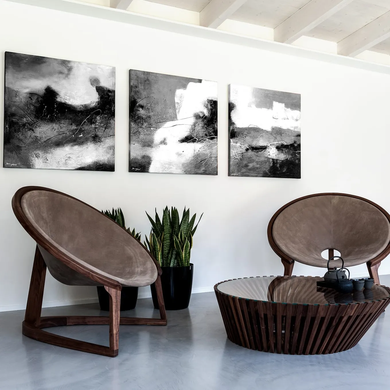 Ying & Yang Lounge Chair by Steve Leung